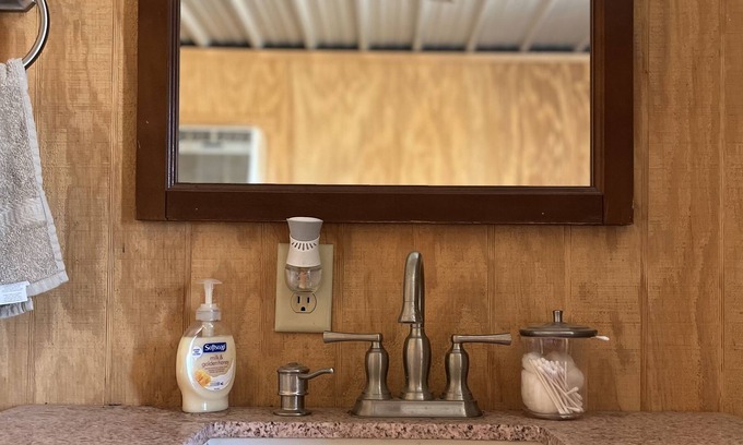 Santa Anna Cabin | Cozy Cabin at Slack Ranch