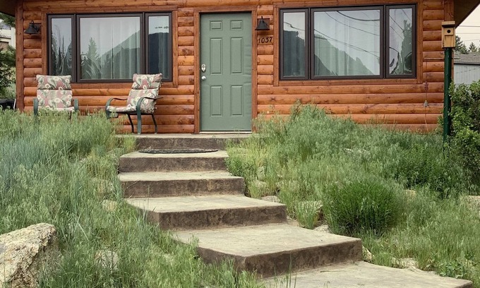 Estes Park Cabin | Charming Cabin Near Lake Estes with Scenic Views