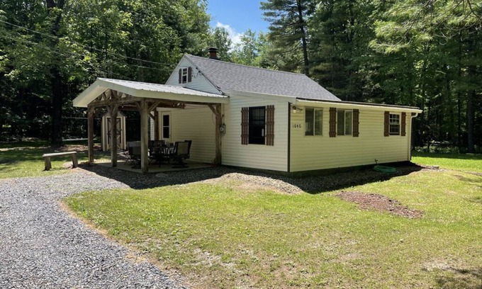 Lock Haven Cabin | Cozy cabin getaway near Pine Creek, easy access to the ATV trails!