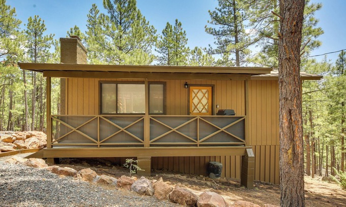 Greer Cabin | Inviting Cabin by Colorado River: Hike, Bike & Spa Retreat