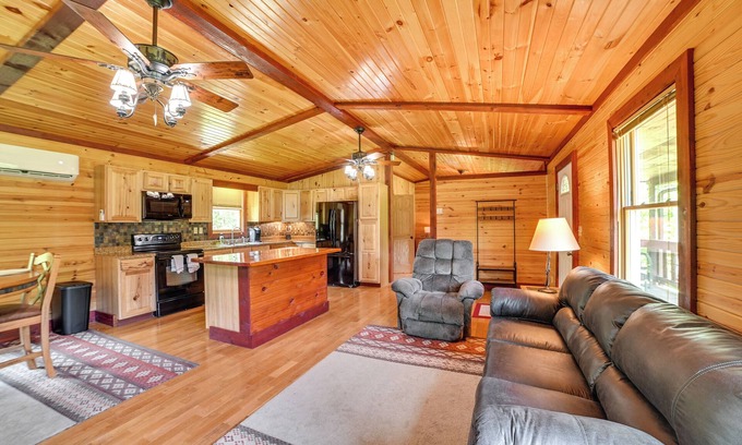 Hardin Cabin | Inviting Cabin Retreat in Hardin, Steps from Kentucky Lake