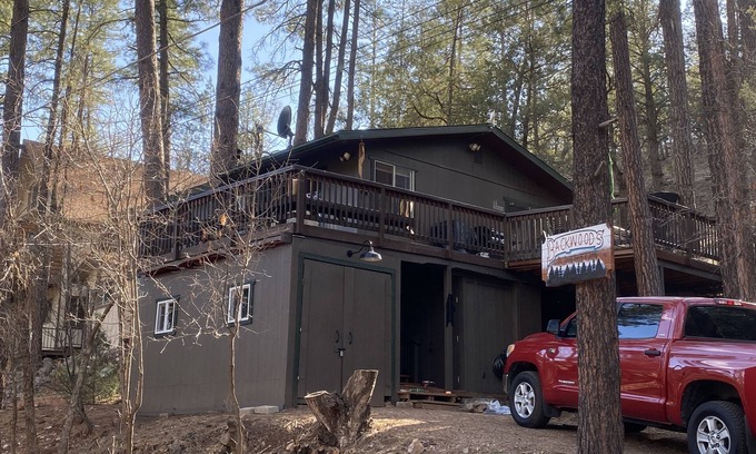 Whispering Pines House | Welcoming Cabin Retreat in Tonto Forest with Pool & More