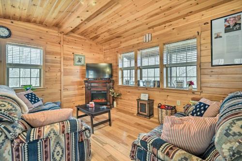 St George House | Pet-Friendly Cabin for Hiking, Fishing, and Exploration!