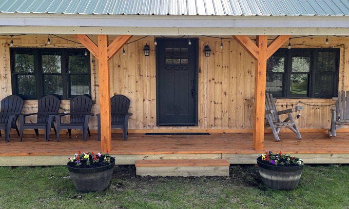 Pittsburg Cabin | Charming Cabin in Pittsburg NH with Trail Access & Pool
