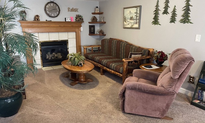 Twin Falls House | Inviting Cabin in Twin Falls with Pet-Friendly Amenities