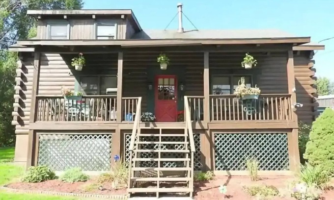 Bridgeport Cabin | Inviting Cabin Near Lake Oneida - Rated 9.4/10 by Guests
