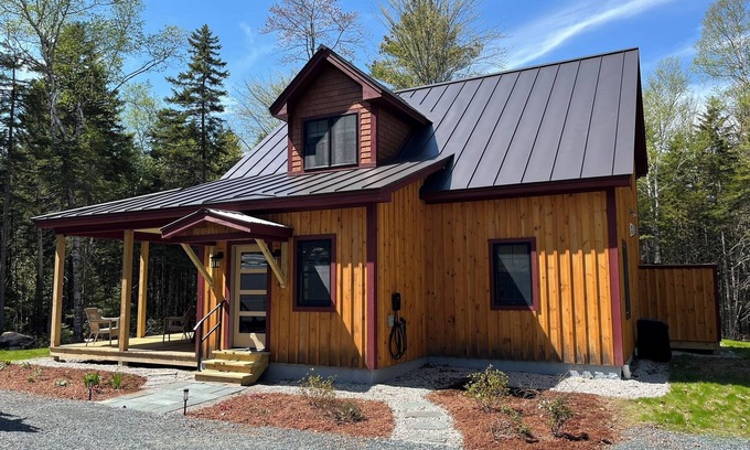 Mount Sunapee Cottage | Inviting Cabin in the Woods Near Sunapee Mountain & Lake