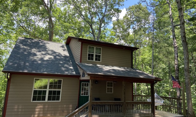 Choestoe Cabin | Charming Cabin Retreat in North Georgia Mountains - 9.8/10