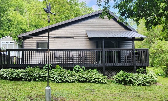 Maiden Rock House | Cozy Cabin nestled near Rush River and Lake Pepin