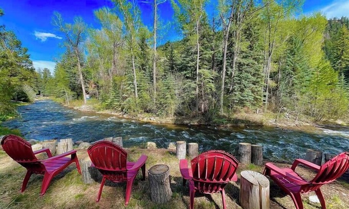 Durango - Purgatory House | Charming Log Cabin by the Florida River - 10/10 Guest Rated
