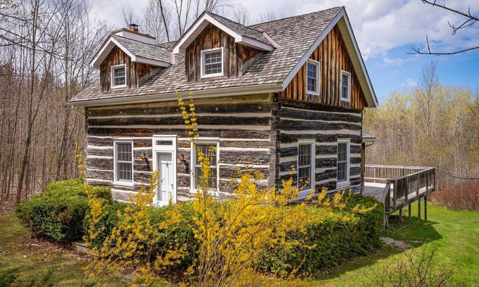 Clearview Cabin | Charming Cabin Retreat with Hot Tub & Family-Friendly Perks