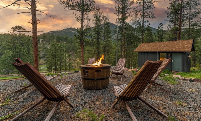 Evergreen Cabin | Inviting Cabin with Hot Tub & Game Room - Near Town