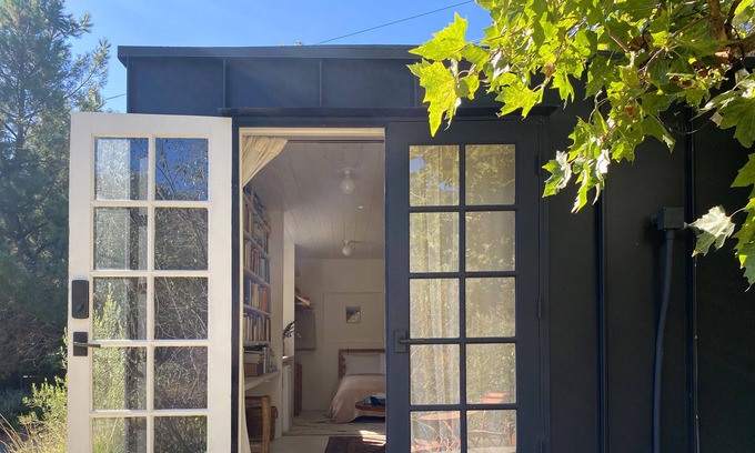 Topanga Cabin | Charming Cabin with Scenic Views of Topanga Mountains