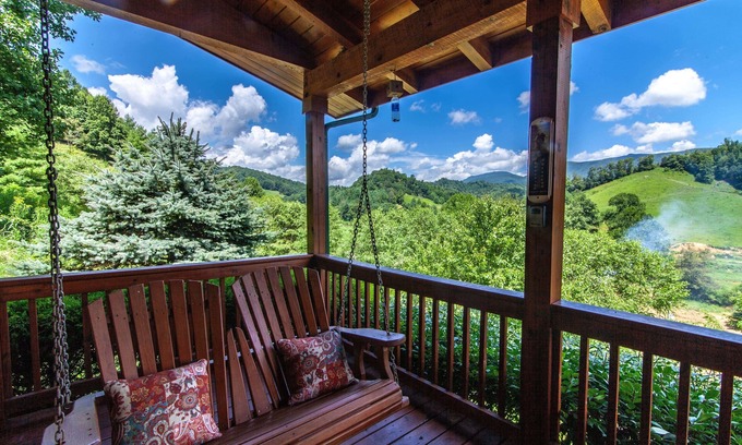 Vilas Cabin | Charming Cabin with Serene Views and Spa Amenities