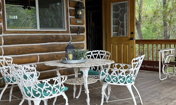Tridell Cabin | Cozy Canyon Cabin