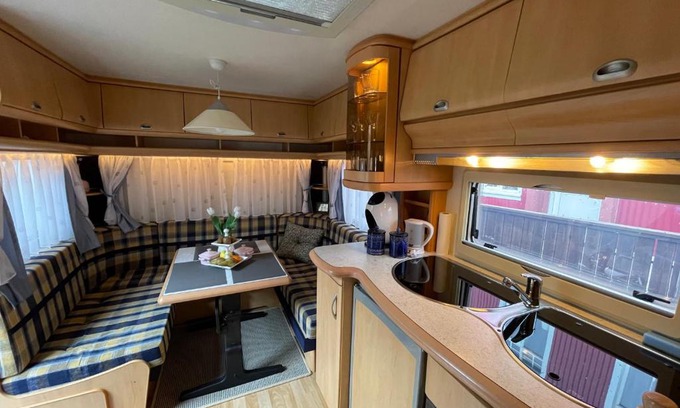 Vestmannaeyjar Other | Pet-Friendly Cozy Caravan with Hot Tub & 10/10 Guest Rating