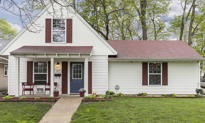 Cedar Rapids House | Comfortable Cedar Rapids Retreat Near Mercy Care