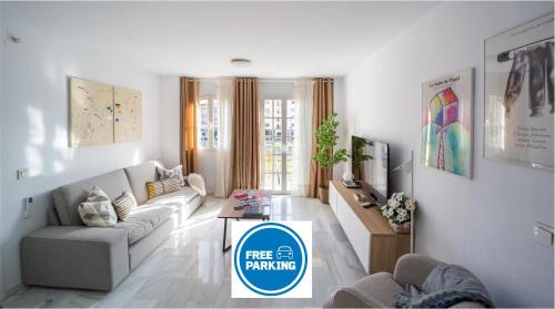 La Trinidad Apartment | Stylish Central Apartment - Free Parking & Guest Rated 9.9