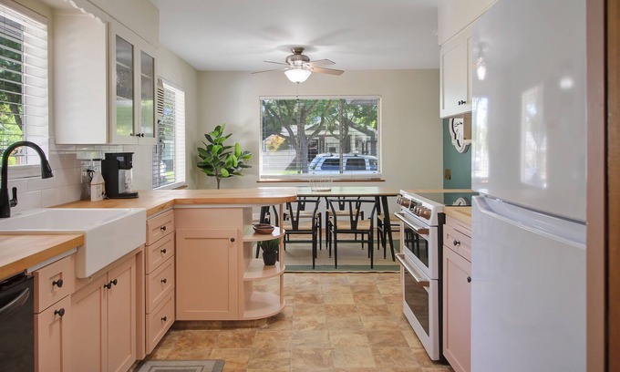 Lodi House | Inviting Central Lodi Chateau - Steps from Downtown Attractions