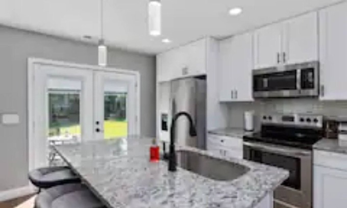 Greenfield Lake Estates House | Inviting 4-Bedroom Home with Pool and Ocean Views