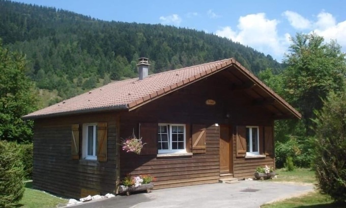 La Bresse Cottage | Gite La Bresse: Family-Friendly Retreat with Spa Access