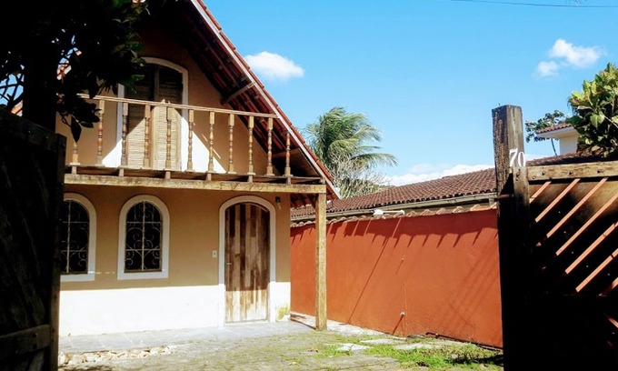 Maresias Ski Chalet | Cozy Maresias Beach Chalet with Oceanfront Views