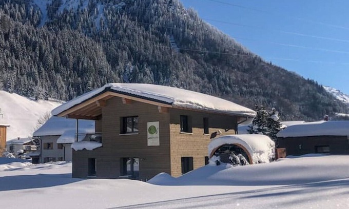 Kloesterle am Arlberg Ski Chalet | Inviting Chalet Wood on Arlberg: Spa and Family Amenities