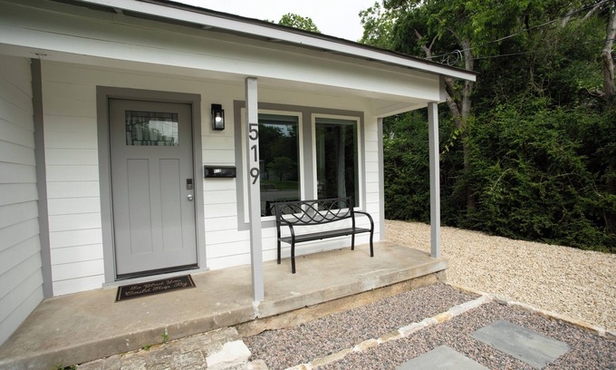 Denton House | Stylish Retreat with Natural Backyard Near UNT - 10/10 Score