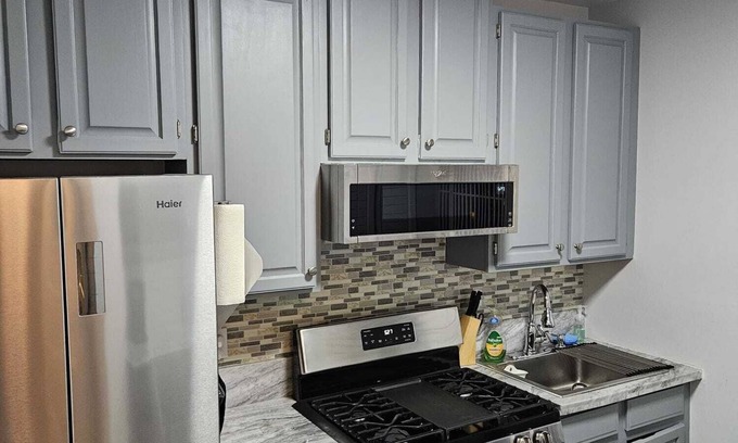 Upper Manhattan Apartment | Inviting NYC Apartment Ideal for Solo Travelers