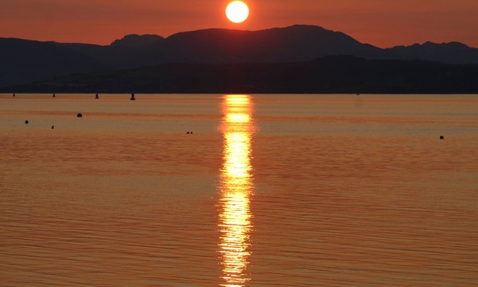 Port Glasgow Apartment | Inviting Coastal Apartment in Historic Port Glasgow