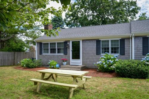 West Dennis House | Inviting Coastal Retreat with Private Beach in West Dennis