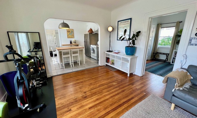 Santa Clara House | Cozy Retreat Near Levi’s, SCU & SJC with Ocean Views