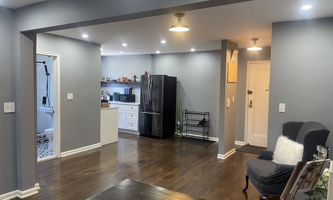 Getty Square Condo | Charming Condo Near Manhattan with Spa and Breakfast