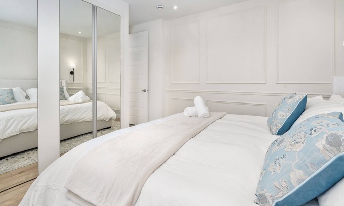 Mirabel Condo | Inviting Condo in Mirabel: Perfect for Families and Pets