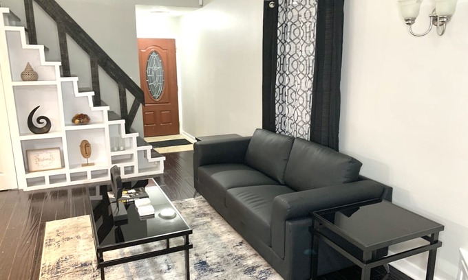 Tougaloo Condo | Welcoming Condo for 6 | Steps from Shopping & Downtown