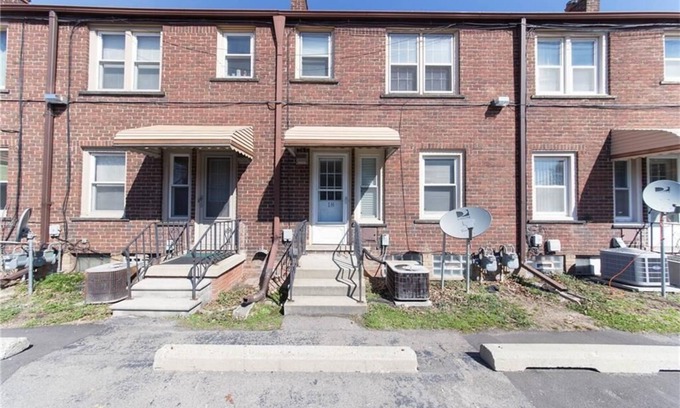 Dearborn Condo | Comfortable Condo with Convenient Parking Options