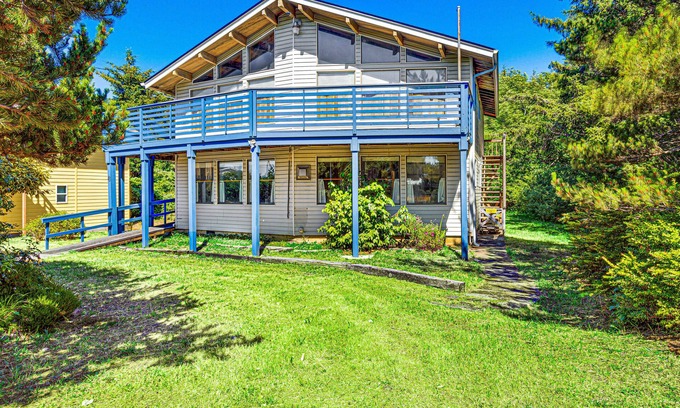 Copalis Beach Cottage | Discover Copalis Beach Cottage: Fun, Pet-Friendly Retreat