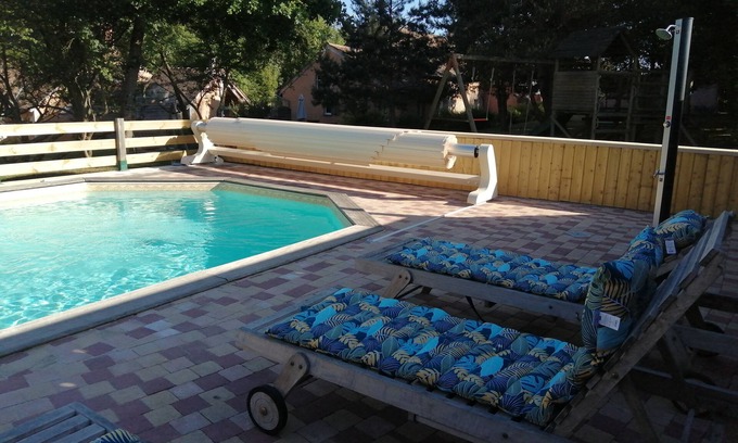 Savigne-sous-le-Lude Cottage | Charming Cottage Retreat Between La Flèche and Le Lude