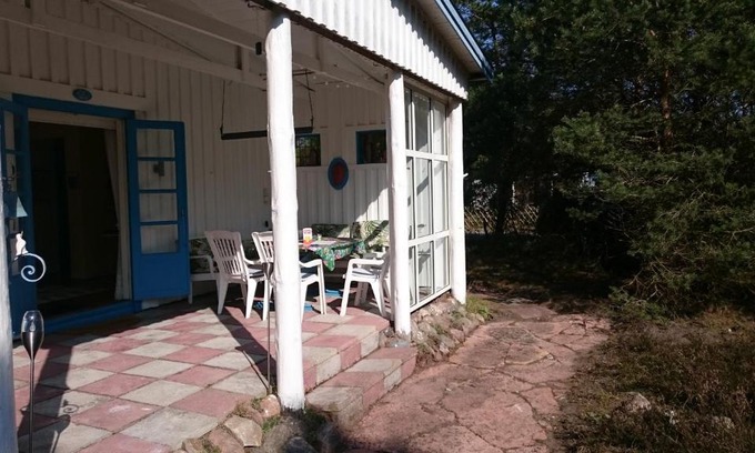 Hollviken House | Charming Cottage Steps from Kämpinge Beach - Family Friendly