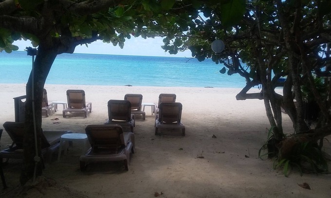 West End Resort | Charming Cottage at Firefly with Kitchen and Breakfast Included