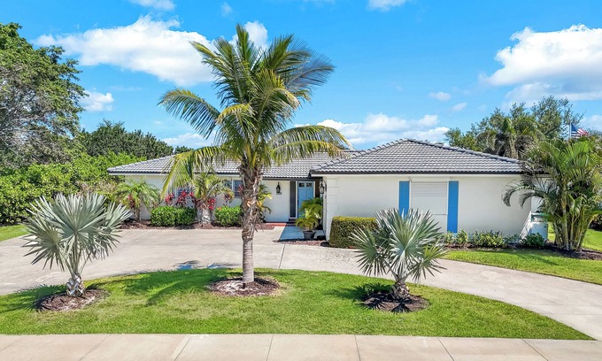 Marco Island House | Beachside Cottage with Pool & Spa - Guest Rated 10/10