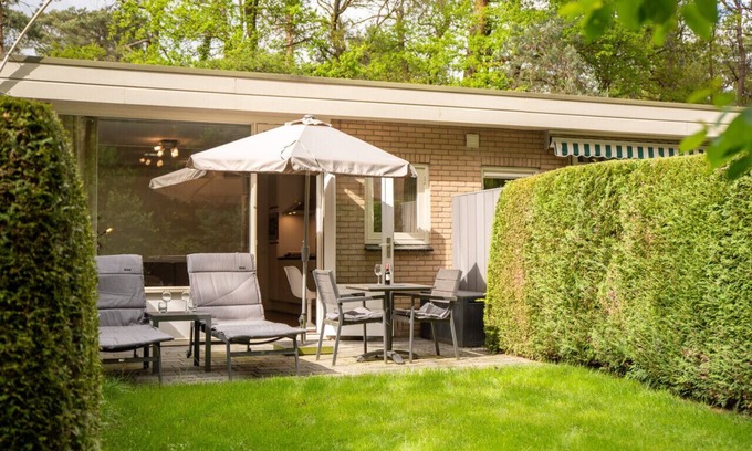 Otterlo House | Inviting Cottage Nestled in a Peaceful Nature Park