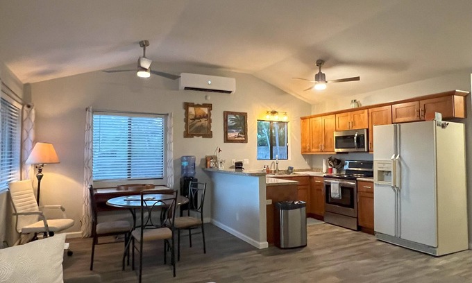 Wailea Cottage | Charming Cottage with Breakfast in Wailea Paradise