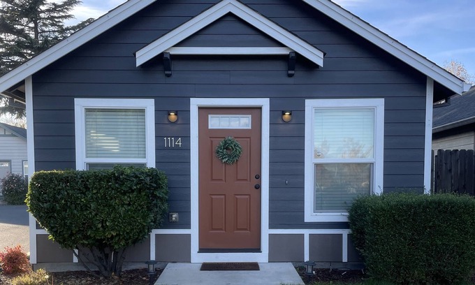 Medford Cottage | Cozy Cottage in Delightful Medford with AC, WiFi