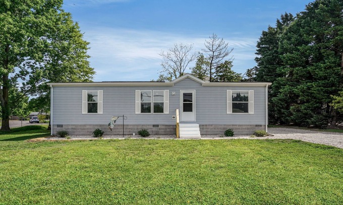 Cedar Neck House | Charming Ocean View Cottage Steps from Bethany Beach
