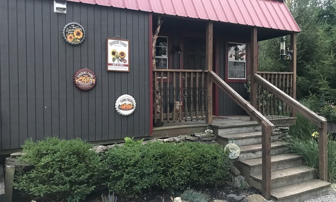 Union Cottage | Charming Cottage Retreat near Rabbit Hash, Kentucky