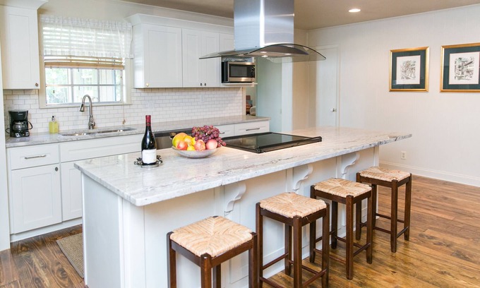 Folsom House | Charming Cottage on Little Tehfuncte River - 10/10 Rating