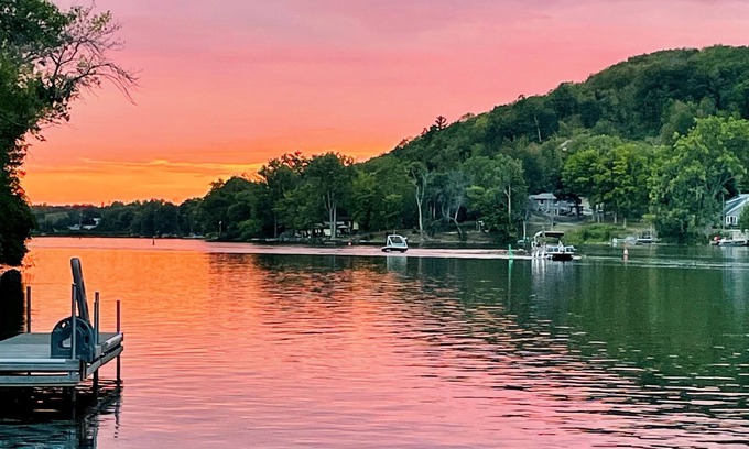 Quinte West Cottage | Top-Rated Cozy Cottage on the Trent with Ocean View