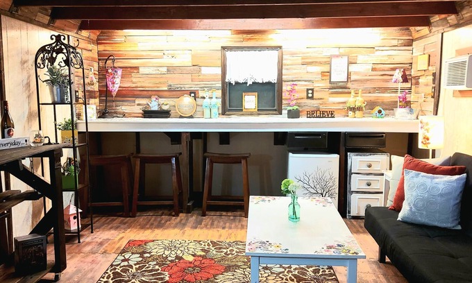 Midlothian House | Inviting Cottage Home with She Shed, Steps to Cafe & Park