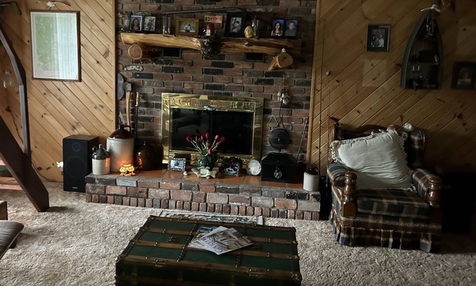 Gladwin Cabin | Charming Ocean View Cottage - Perfect for Families